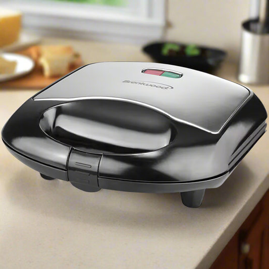 750 W Black Nonstick Compact Dual Sandwich Maker
